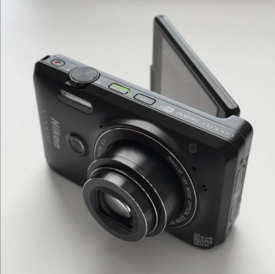 💥 Pre-owned  Digital Camera Bundle 💥