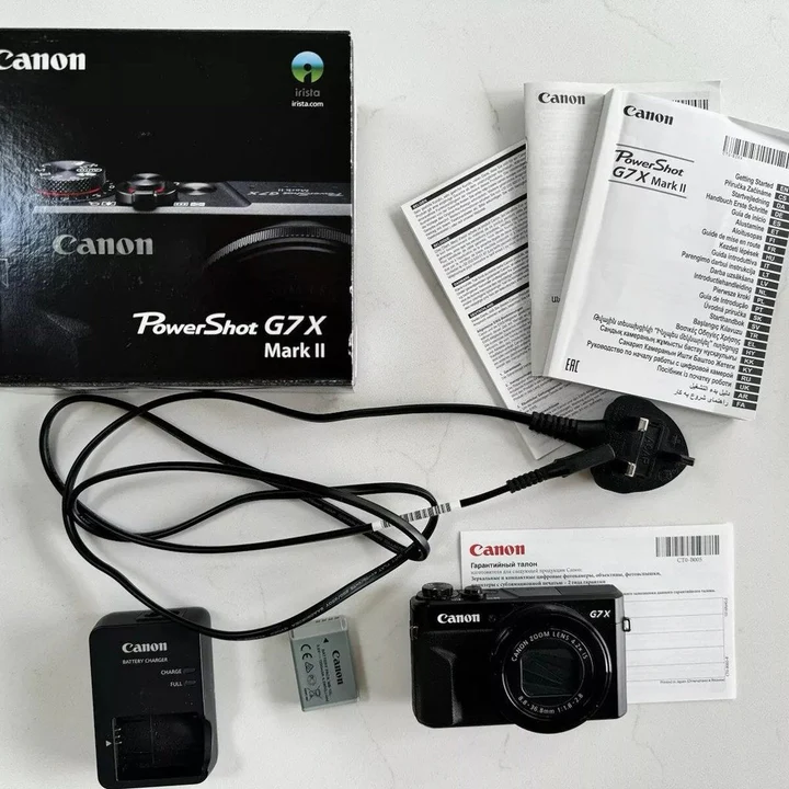 🎀 Pre-owned camera Hot  Black Digicam Compact Power with Pro Performance 🎀