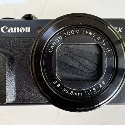 🎀 Pre-owned camera Hot  Black Digicam Compact Power with Pro Performance 🎀