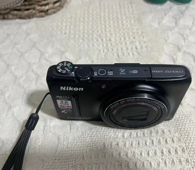 💥 Authentic Old-School Digital Camera – Limited Availability! 🕰️