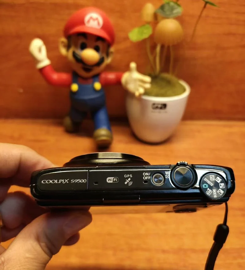 💥 Authentic Old-School Digital Camera – Limited Availability! 🕰️